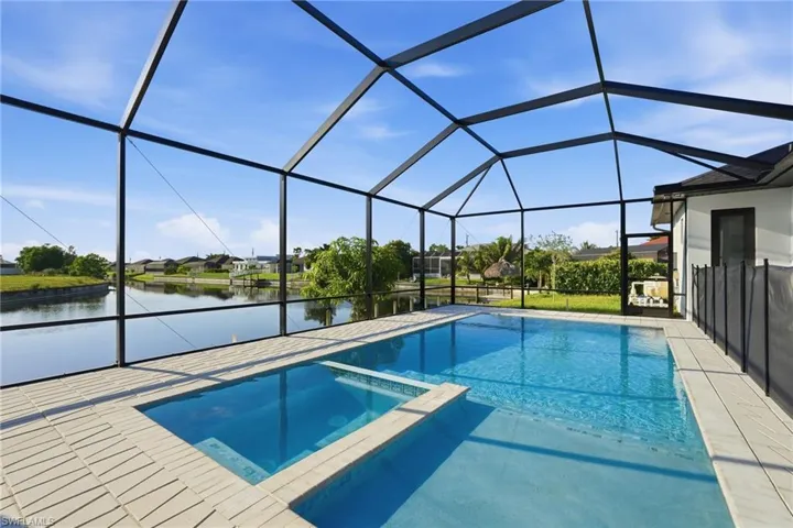 2305 Sw 15th Pl, Cape Coral, Florida 33991