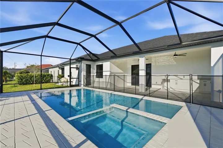 2305 Sw 15th Pl, Cape Coral, Florida 33991