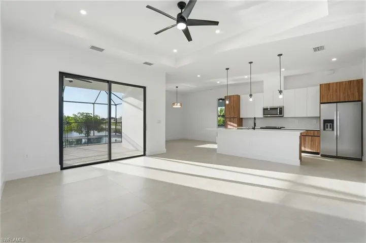2305 Sw 15th Pl, Cape Coral, Florida 33991