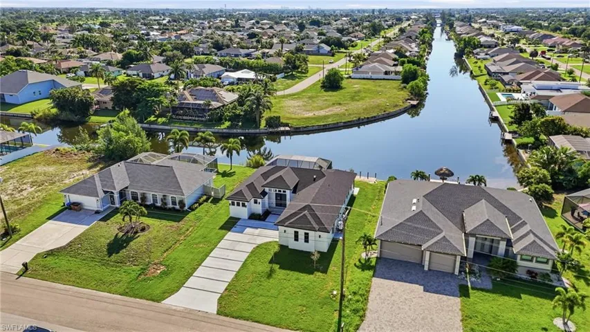 2305 Sw 15th Pl, Cape Coral, Florida 33991