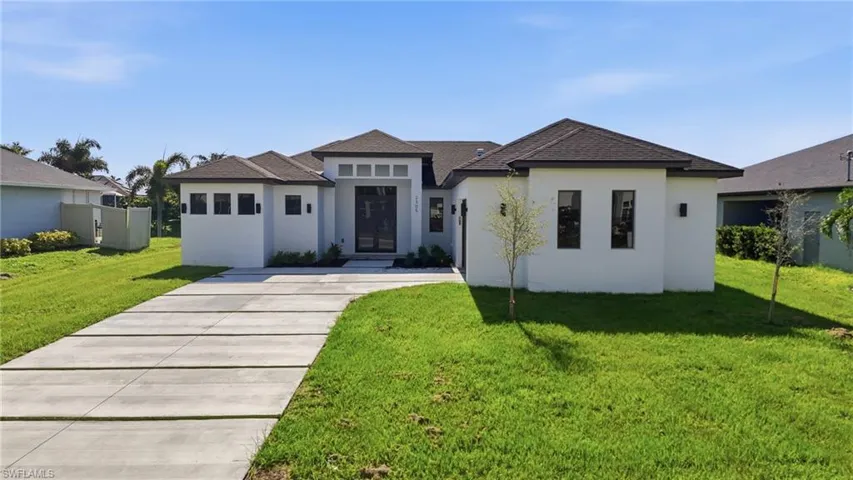 2305 Sw 15th Pl, Cape Coral, Florida 33991
