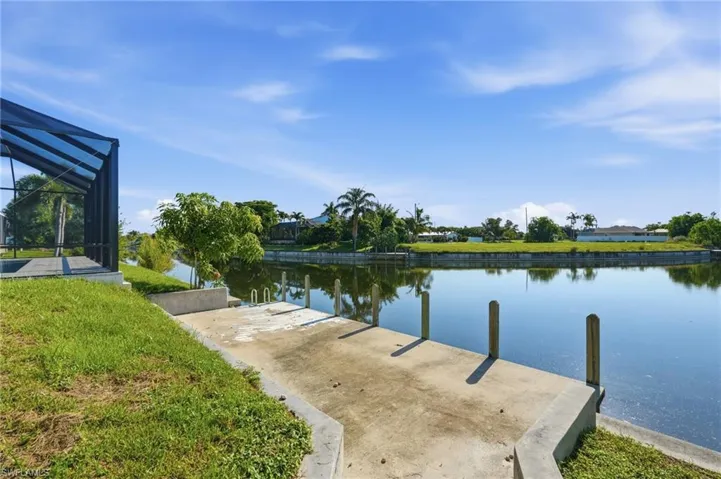 2305 Sw 15th Pl, Cape Coral, Florida 33991