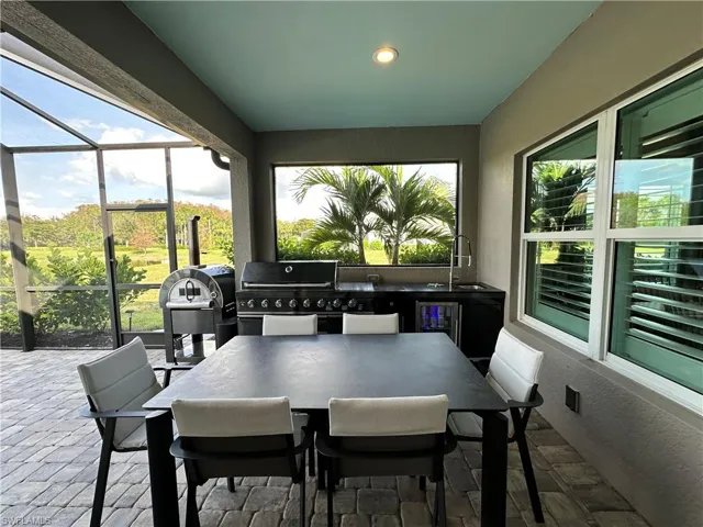 Covered eat in lanai area
