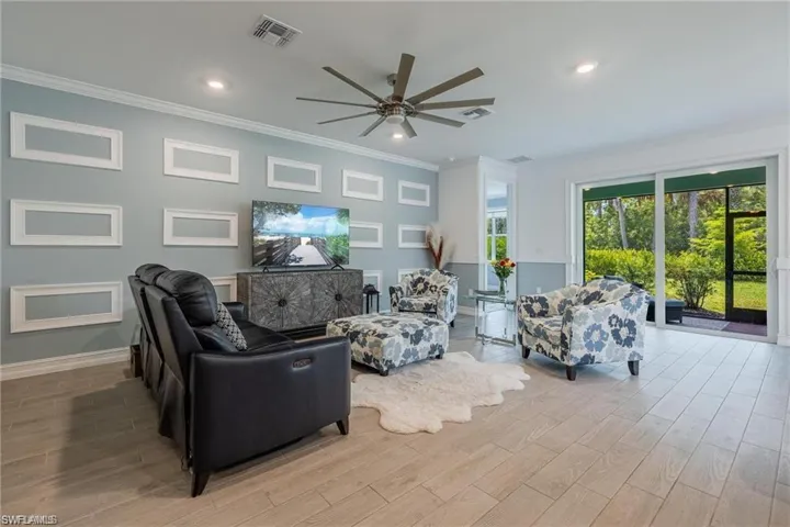 299 Tamarindo Ln, Naples, Florida 34114