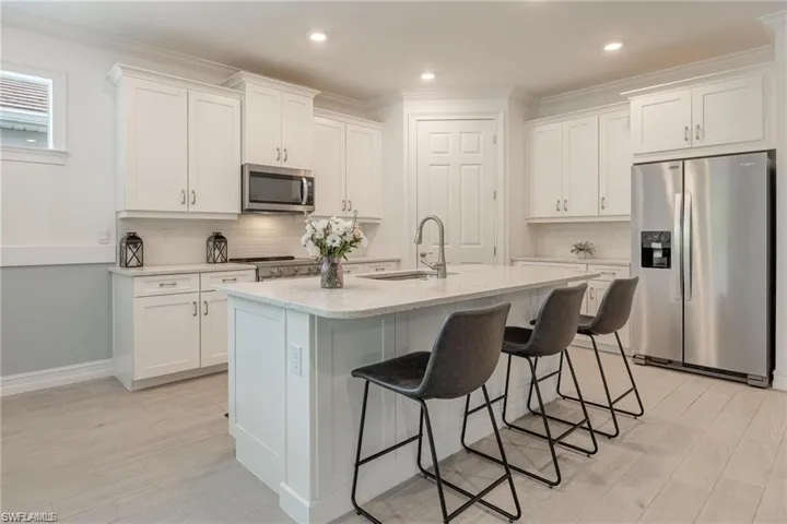 299 Tamarindo Ln, Naples, Florida 34114