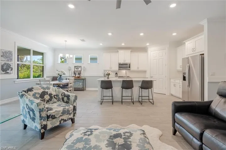 299 Tamarindo Ln, Naples, Florida 34114