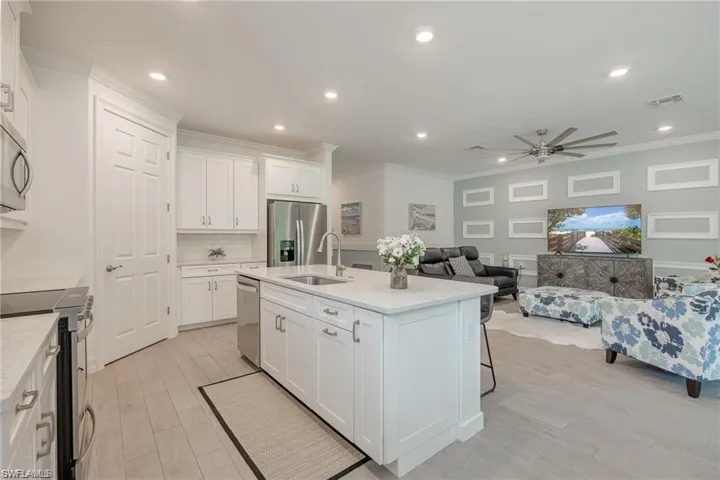 299 Tamarindo Ln, Naples, Florida 34114