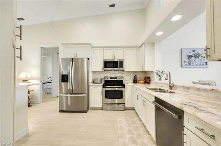 800 Breakaway Ln 203, Naples, Florida 34108