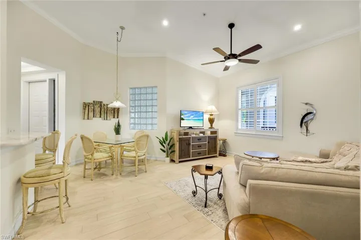 800 Breakaway Ln 203, Naples, Florida 34108