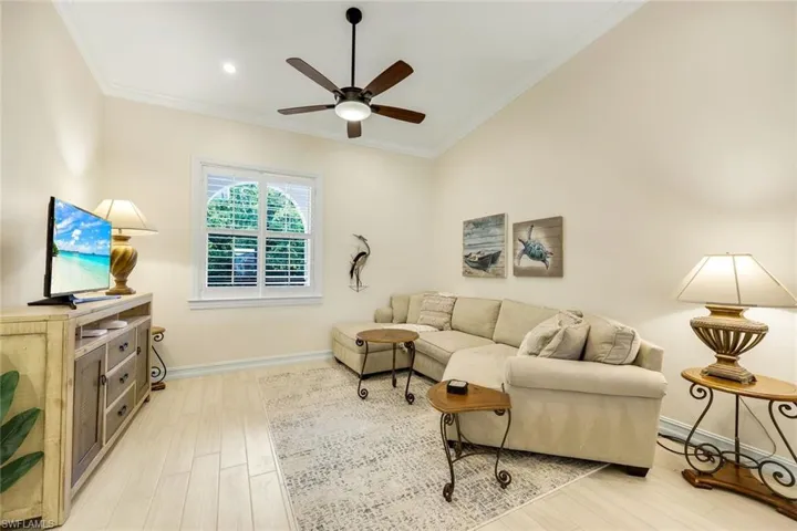 800 Breakaway Ln 203, Naples, Florida 34108