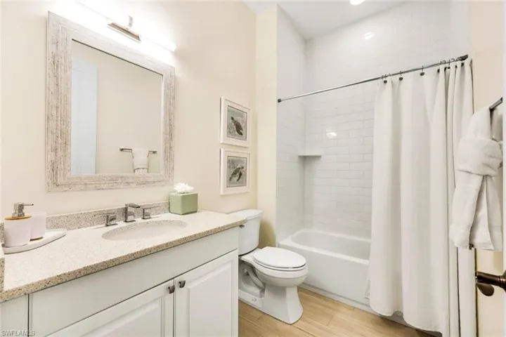 800 Breakaway Ln 203, Naples, Florida 34108