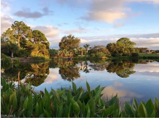 Picturesque Lake & Golf View Close-up