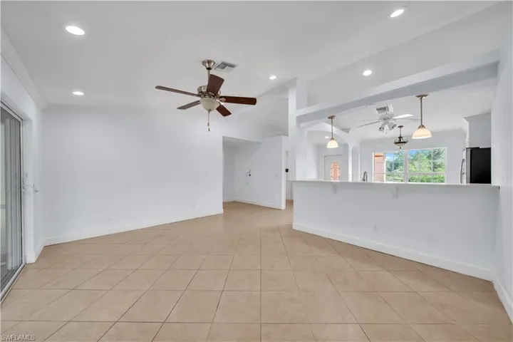 2707 42nd St W, Lehigh Acres, Florida 33971