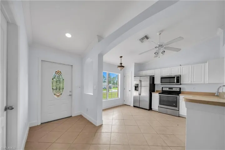 2707 42nd St W, Lehigh Acres, Florida 33971
