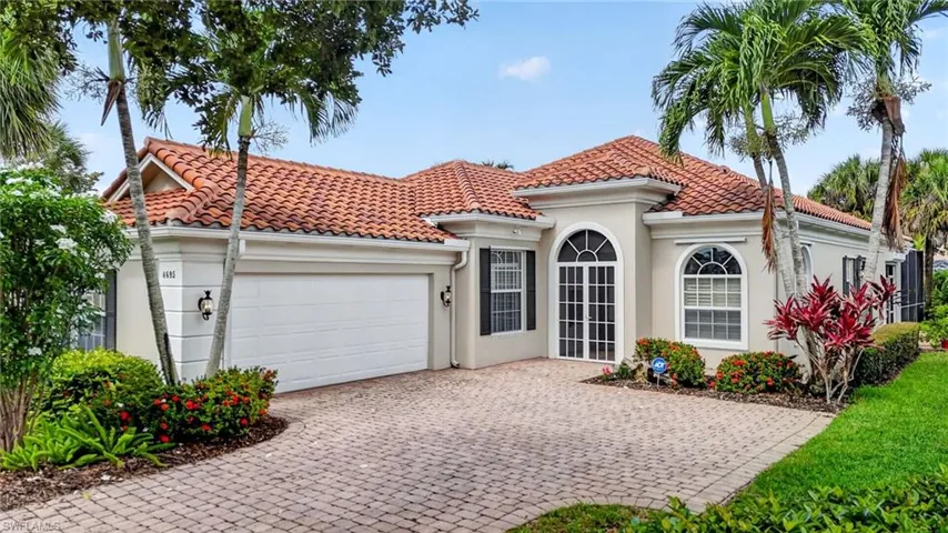 4695 Navassa Ln, Naples, Florida 34119