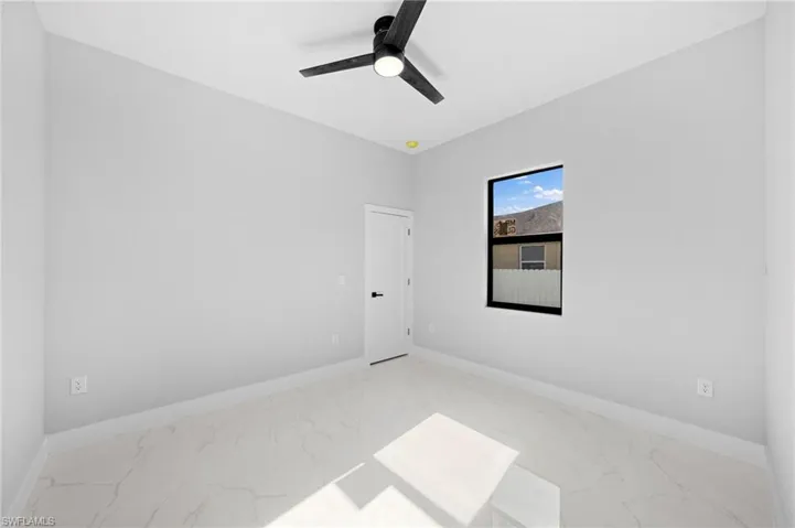 Empty room with ceiling fan