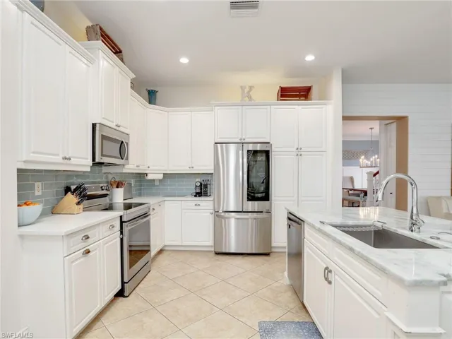 2114  Isla De Palma  CIR, Naples, FL 34119