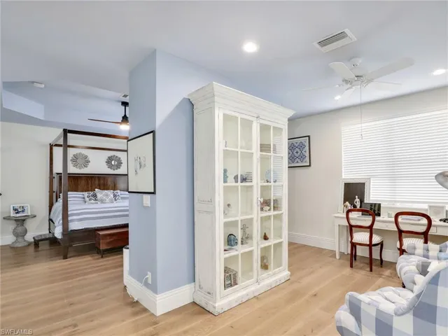 2114  Isla De Palma  CIR, Naples, FL 34119