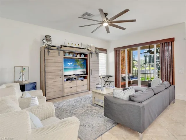2114  Isla De Palma  CIR, Naples, FL 34119