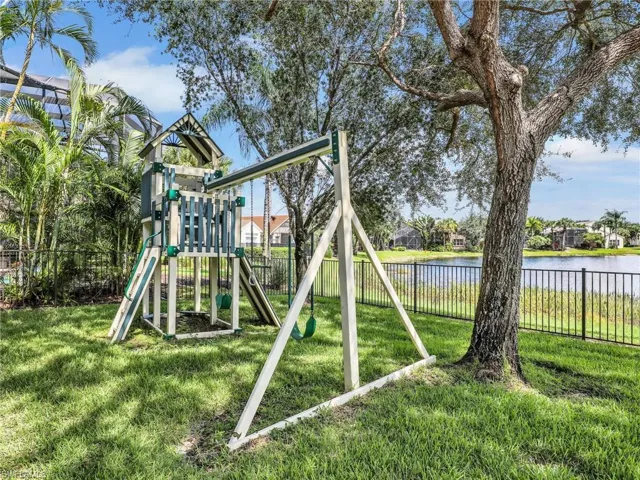 2114  Isla De Palma  CIR, Naples, FL 34119