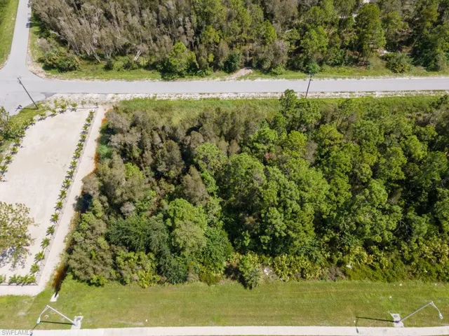 2808  Meadow  RD, Lehigh Acres, FL 33974