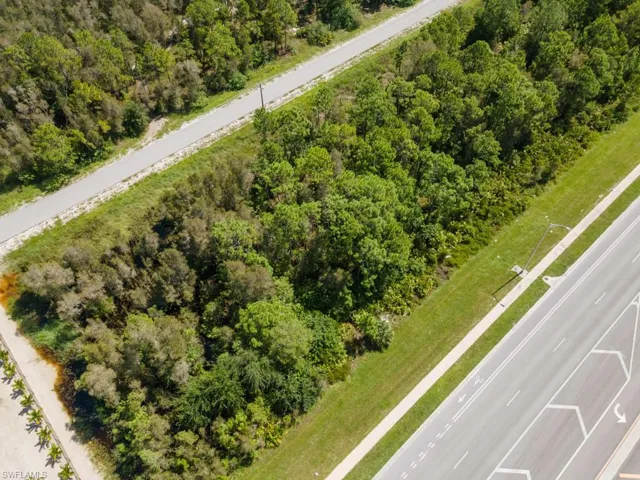 2808  Meadow  RD, Lehigh Acres, FL 33974