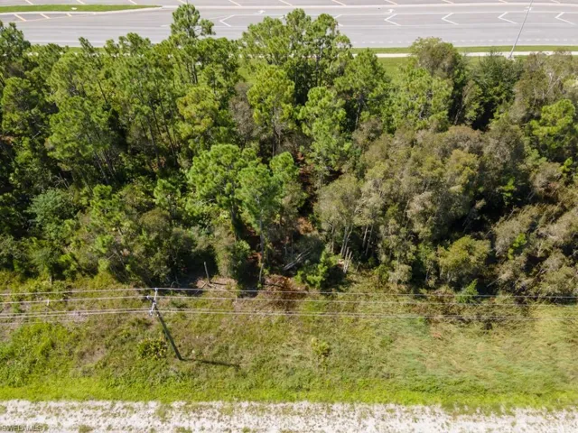 2808  Meadow  RD, Lehigh Acres, FL 33974
