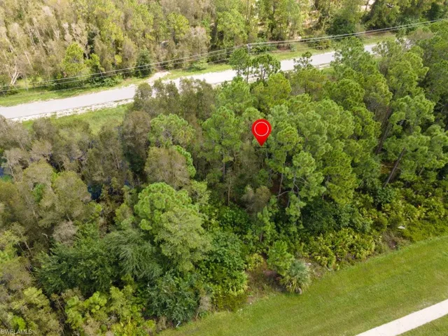 2808  Meadow  RD, Lehigh Acres, FL 33974