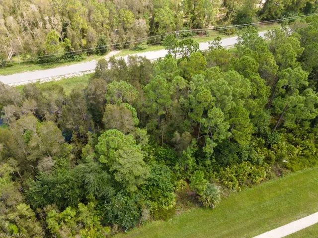 2808  Meadow  RD, Lehigh Acres, FL 33974