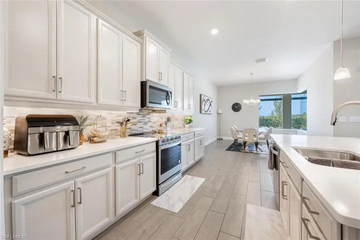 28069  CAPTIVA SHELL  LOOP, Bonita Springs, FL 34135