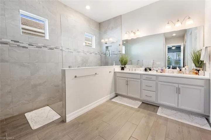 28069  CAPTIVA SHELL  LOOP, Bonita Springs, FL 34135
