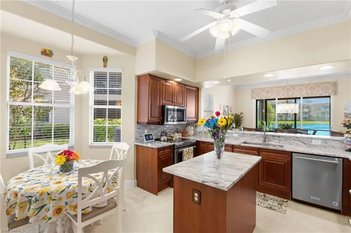 706  Regency Reserve  CIR, Naples, FL 34119
