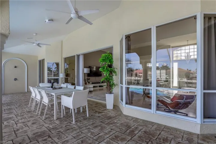 View of patio / terrace with ceiling fan