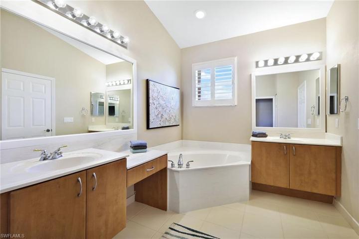 9354  Springview  LOOP, Estero, FL 33928