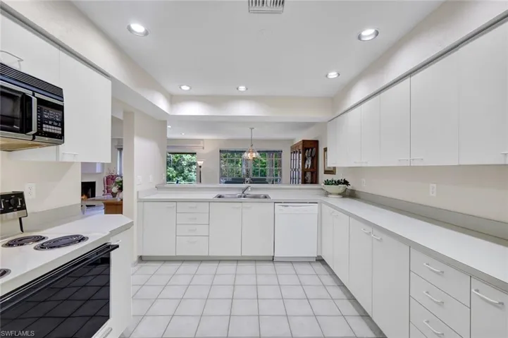 20190 Golden Panther Dr 3, Estero, Florida 33928