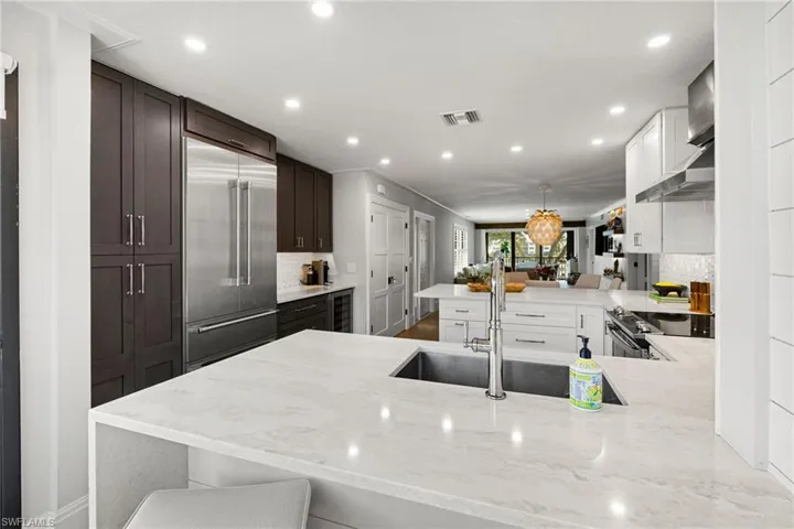 3135 Riviera Dr B205, Naples, Florida 34103