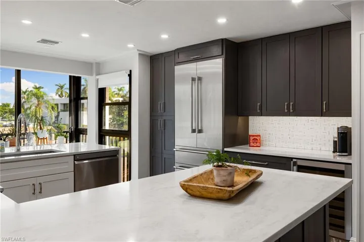 3135 Riviera Dr B205, Naples, Florida 34103