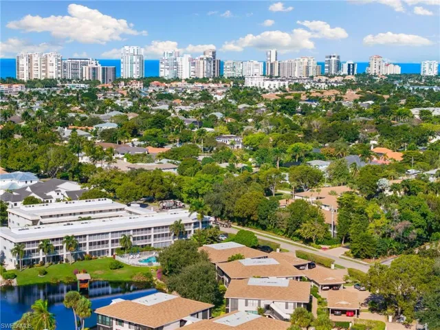 3135 Riviera Dr B205, Naples, Florida 34103