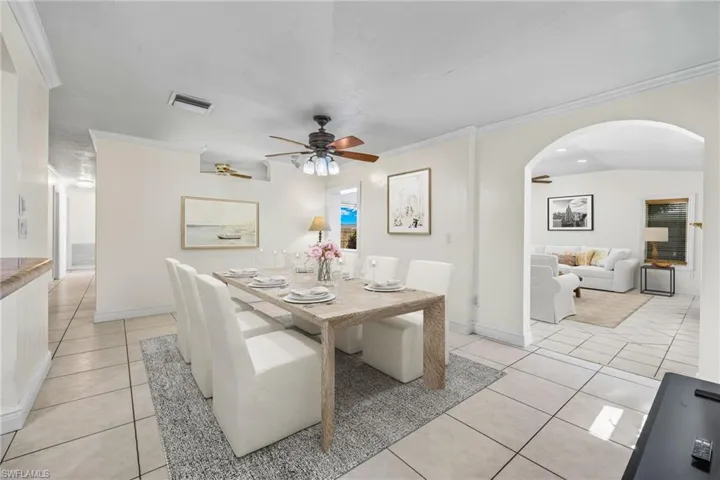 2705 SE 18th  PL, Cape Coral, FL 33904