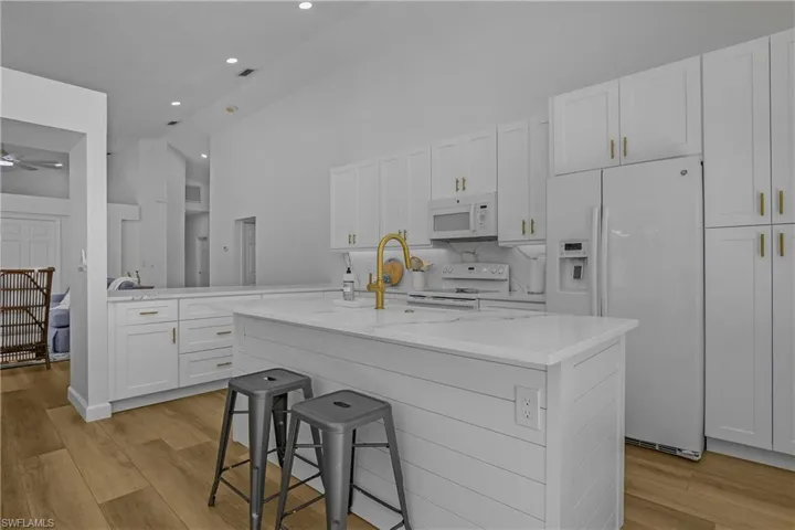 120 Livermore Ln, Naples, Florida 34119