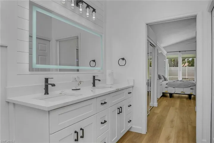 120 Livermore Ln, Naples, Florida 34119
