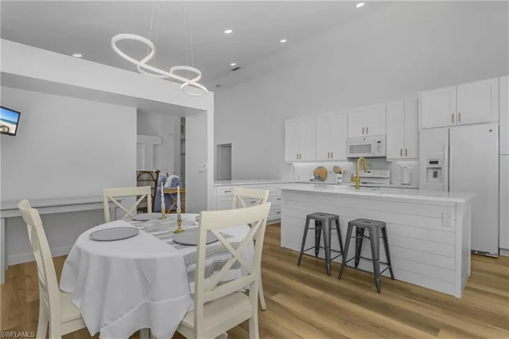 120 Livermore Ln, Naples, Florida 34119