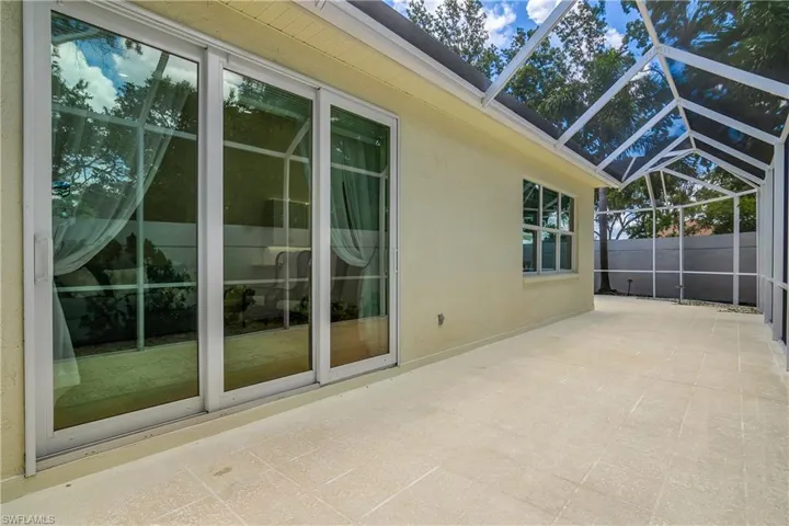 120 Livermore Ln, Naples, Florida 34119