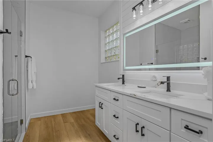 120 Livermore Ln, Naples, Florida 34119