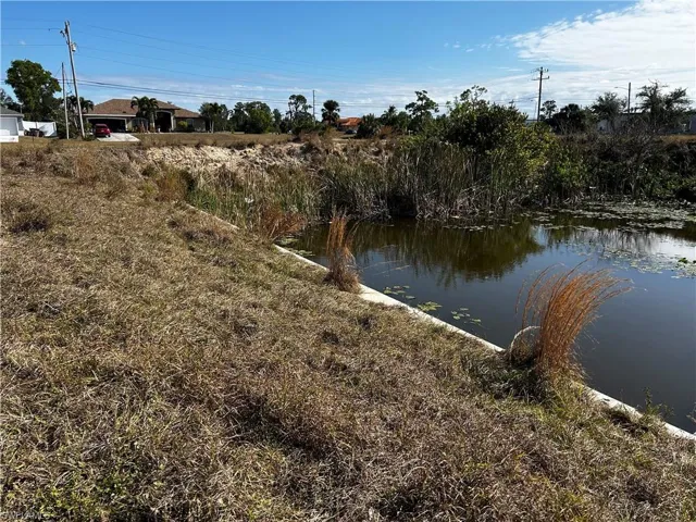 1106 SW 4th  LN, Cape Coral, FL 33991