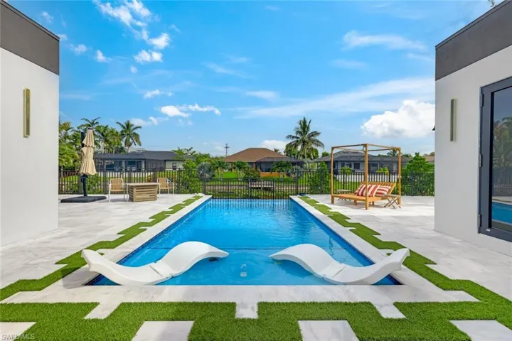 129 Se 16th St, Cape Coral, Florida 33990