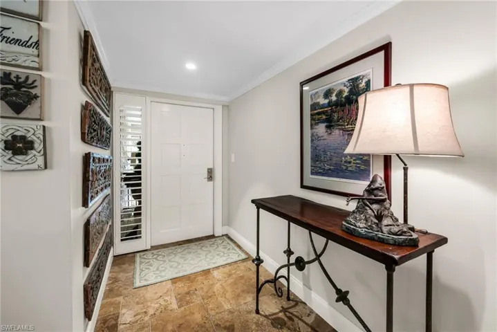 105 Clubhouse Ln 389, Naples, Florida 34105