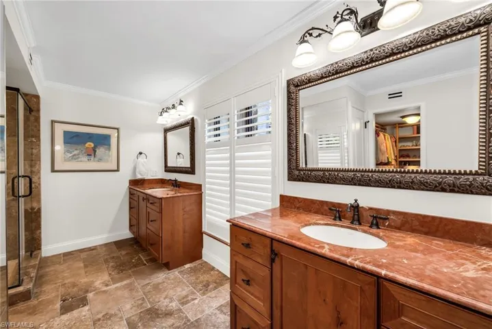 105 Clubhouse Ln 389, Naples, Florida 34105