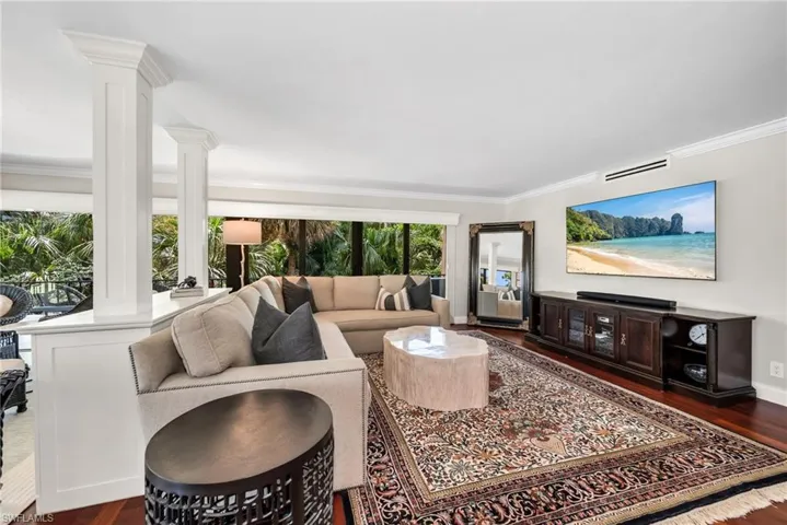105 Clubhouse Ln 389, Naples, Florida 34105