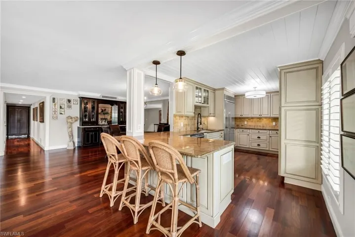 105 Clubhouse Ln 389, Naples, Florida 34105